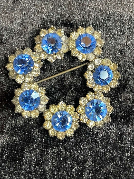 Jewelry - Vintage sterling silver brooch